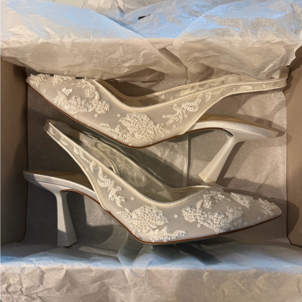 NWT Betsy Johnson white beaded sling back heels